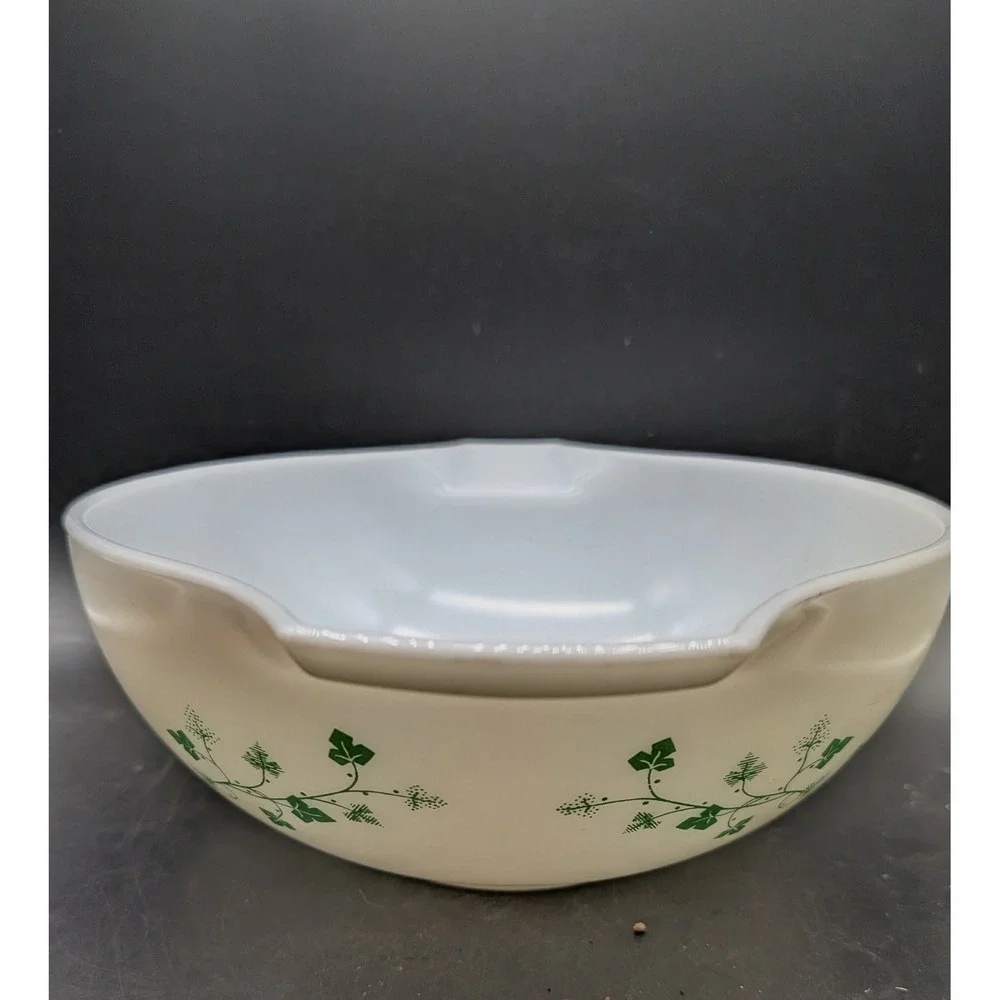 Pyrex Terrace Ivy 444 Cinderella Mixing Bowl 4 Qt Green White Milk Glass Vintage